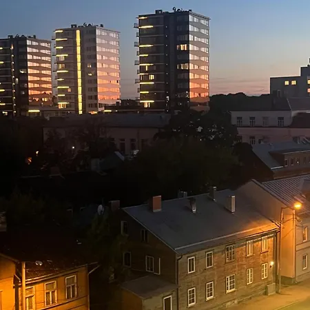 아파트 Ally's Urban Cozy Juhkentali 42 Near Centre Airport Next To Bus Station *