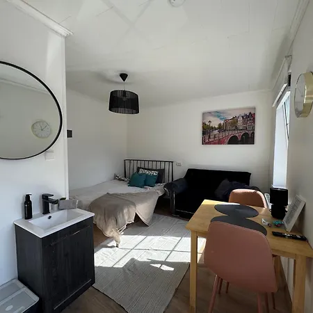 Διαμέρισμα Ally's Urban Cozy Juhkentali 42 Near Centre Airport Next To Bus Station Ταλίν