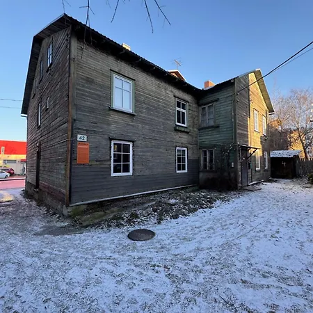 Апартаменты Ally's Urban Cozy Juhkentali 42 Near Centre Airport Next To Bus Station Таллин