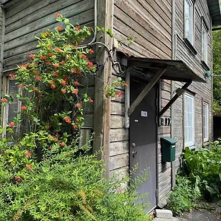 Apartment Ally's Urban Cozy Juhkentali 42 Near Centre Airport Next To Bus Station Tallinn