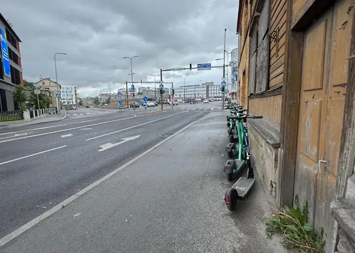 Ally's Urban Cozy Juhkentali 42 Near Centre Airport Next To Bus Station *